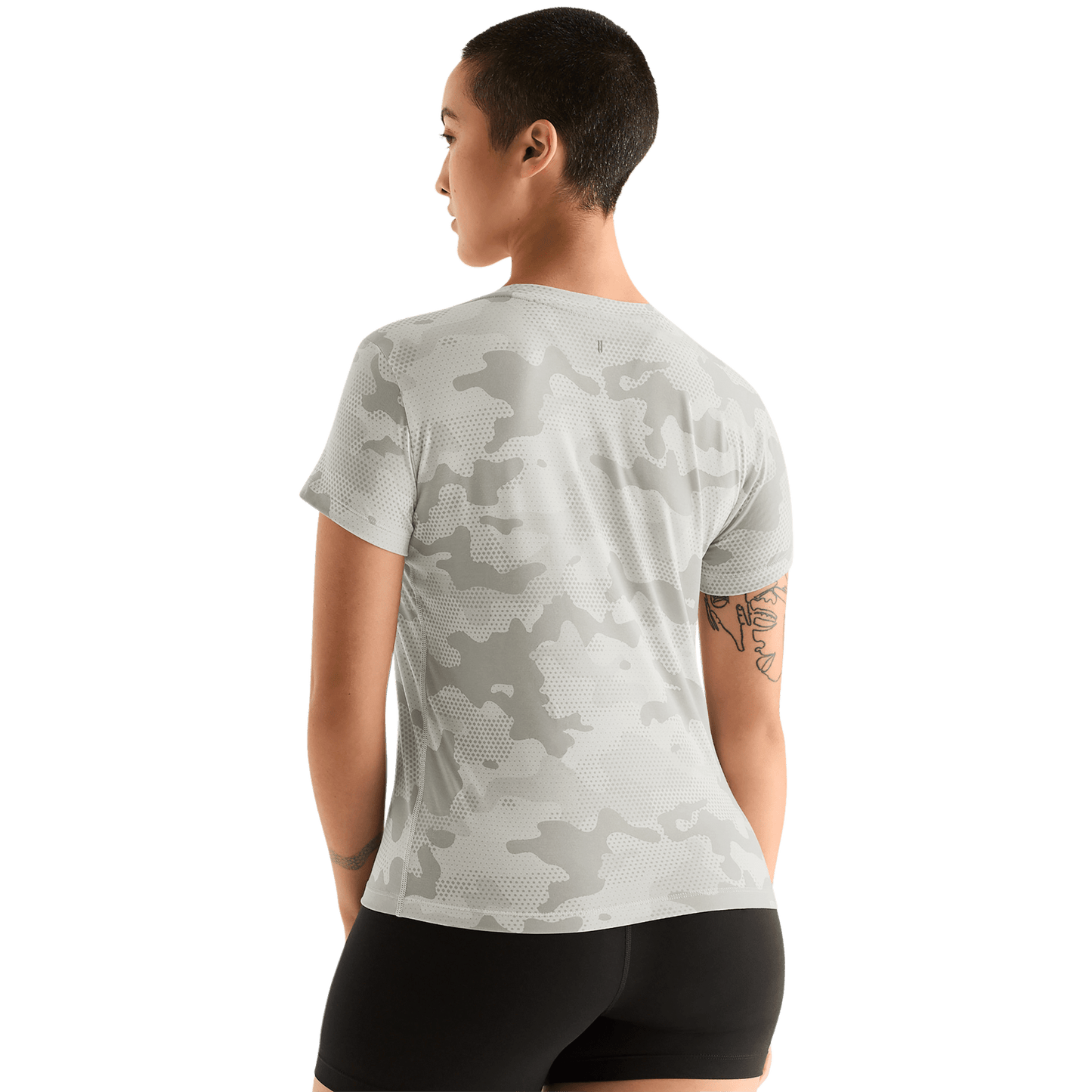 NOBULL Apparel Women's Camo NOBULL Tee