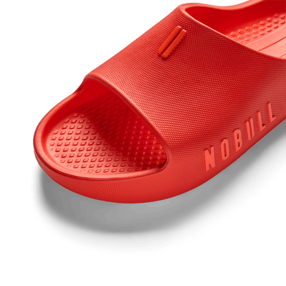 Cayenne Recharge Slide Shoe Front Detail Angle.