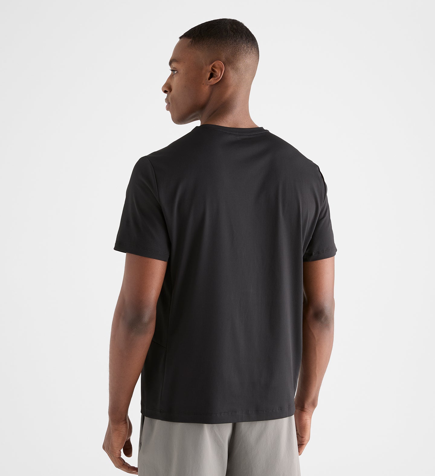 Micro-waffle T-Shirt in Black - TAILORED ATHLETE - ROW