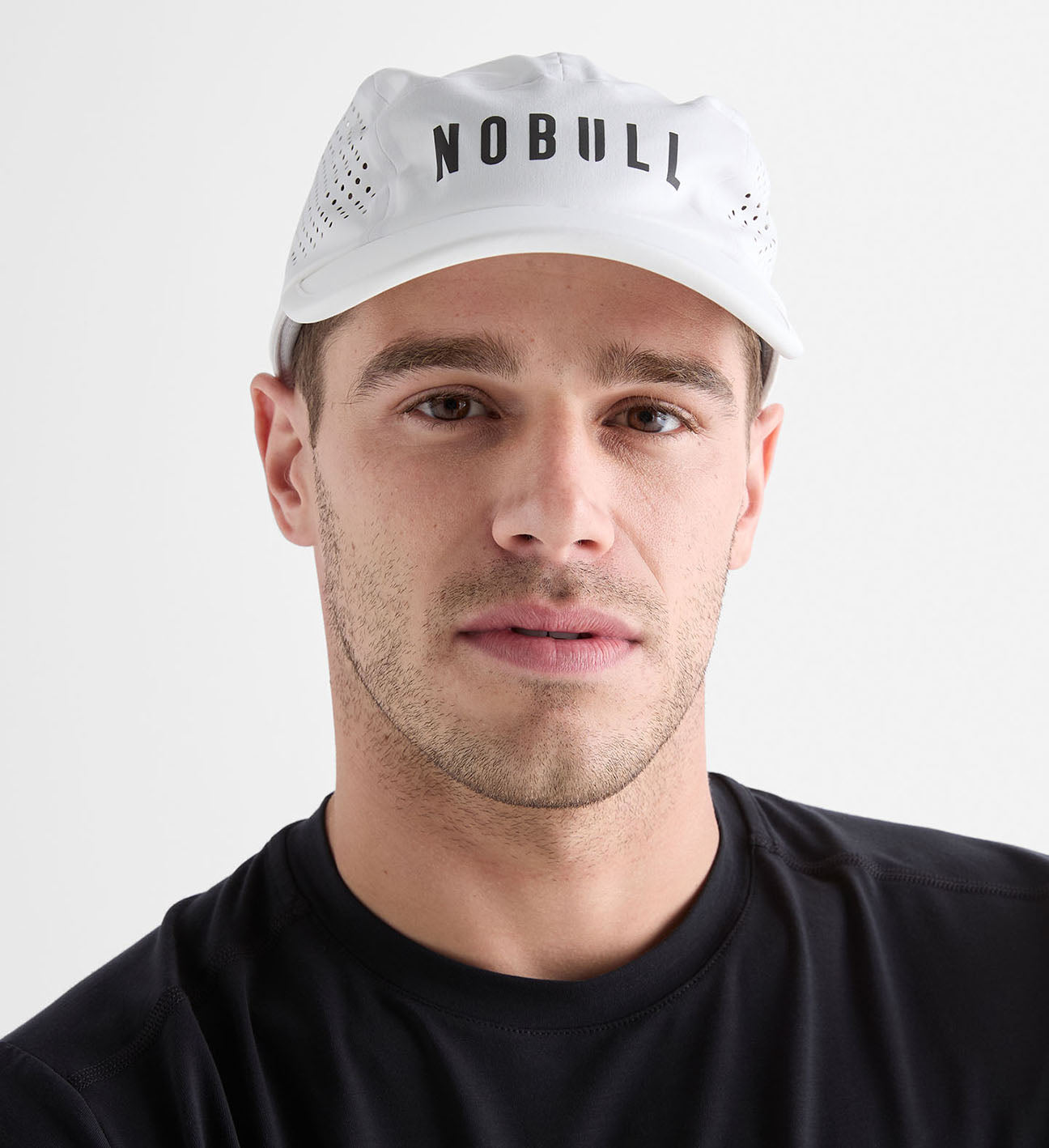 RUNNING HAT | WHITE | NOBULL