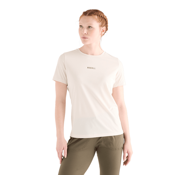 Women's Vapor Deltapeak® Micro Textured Tee Front Angle