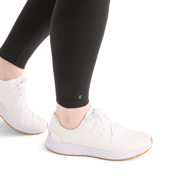 Women's Black Matte High-Rise Matte Tight 28" Logo Angle