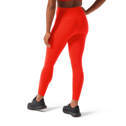 Women's Cayenne High-Rise Drive Tight 25" Back Lower Body Angle.