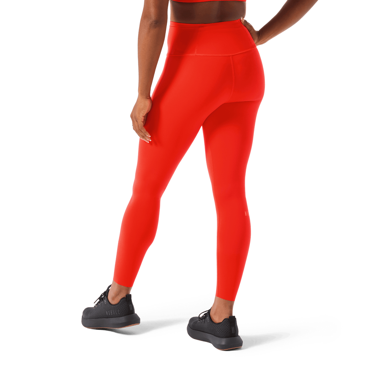 Women's Cayenne High-Rise Drive Tight 25" Back Lower Body Angle.