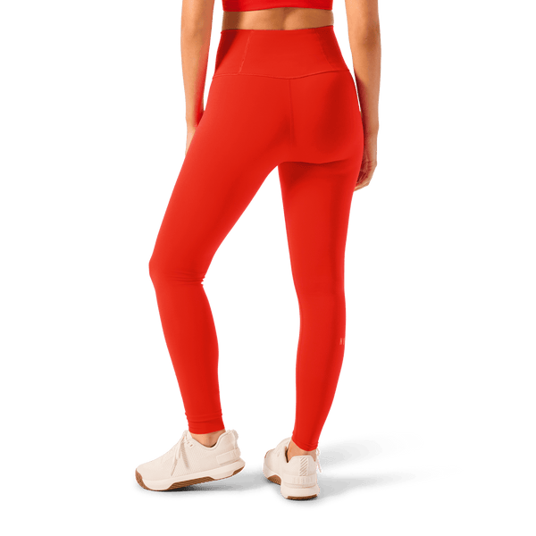 Women's Cayenne High-Rise Drive Tight 28" Back Lower Body Angle.