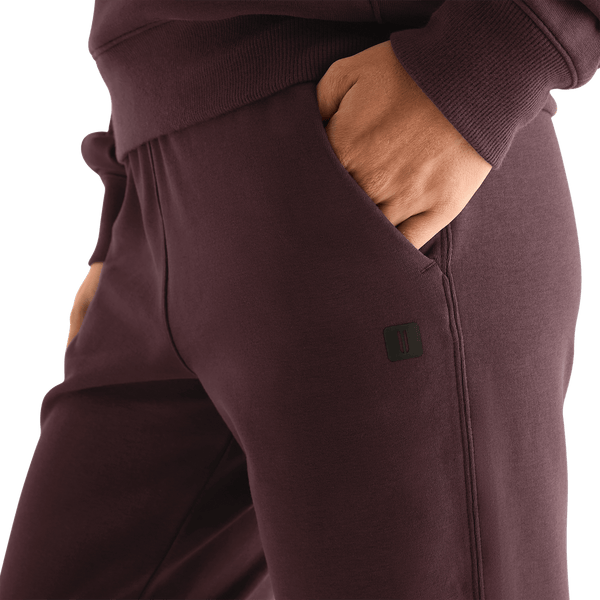 Women's NOBULL Jogger Dark Burgundy Pocket Detail.