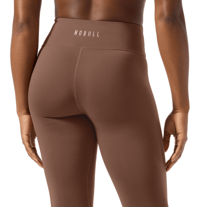 Women's Acorn U High-Rise Matte Tight 25" Back Detail Angle.