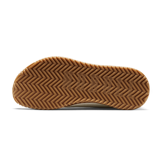 Mineral White Gum Outwork Edge Bottom Angle.