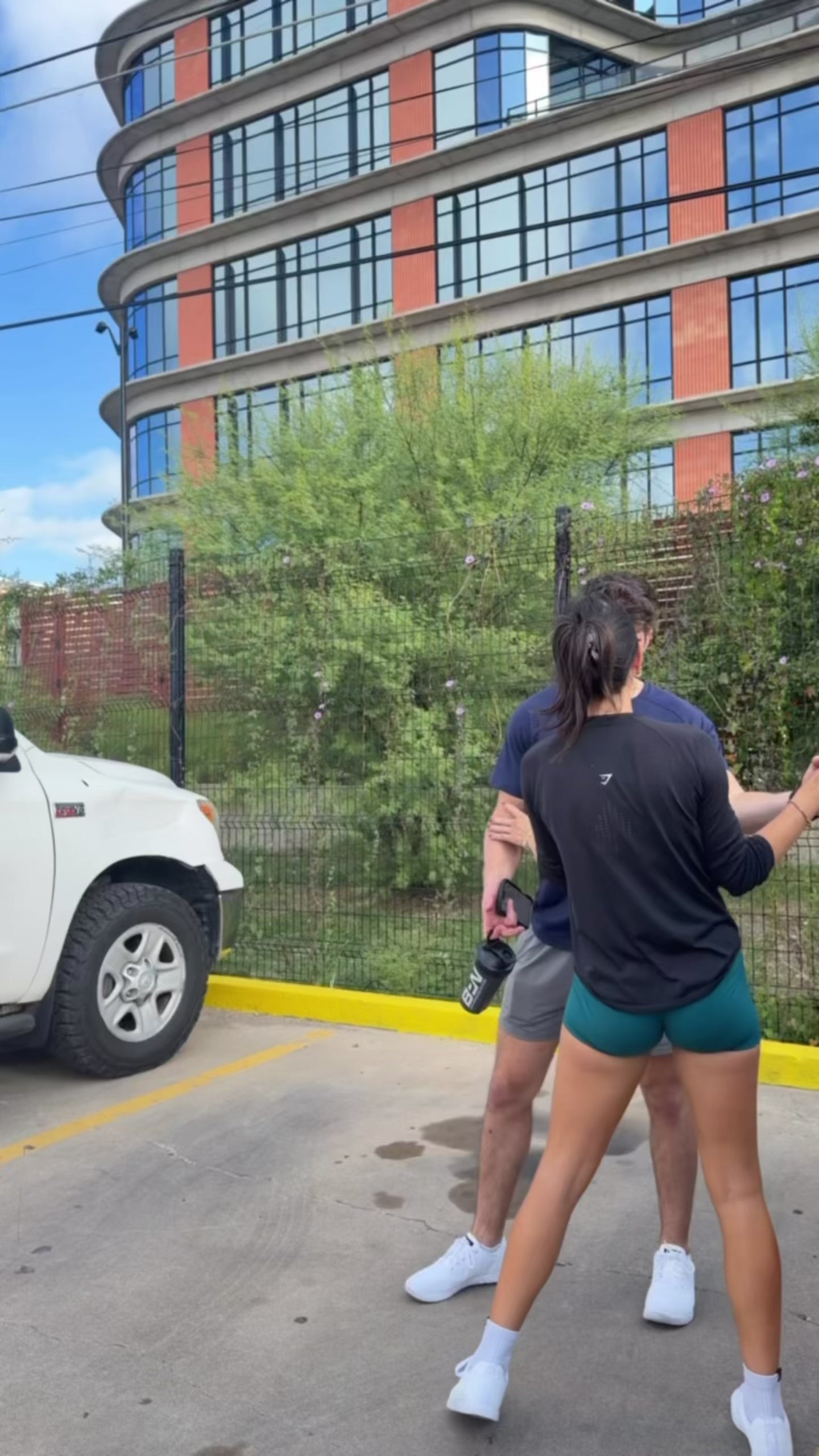 Translation missing: en.block.video.load_video